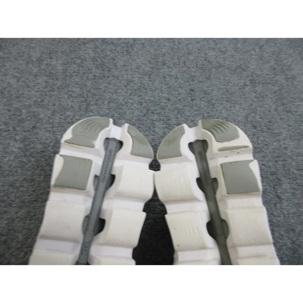 On Cloudstratus Shoes Womens Size 10.5 Swiss Engineering Running Athletic Sneake